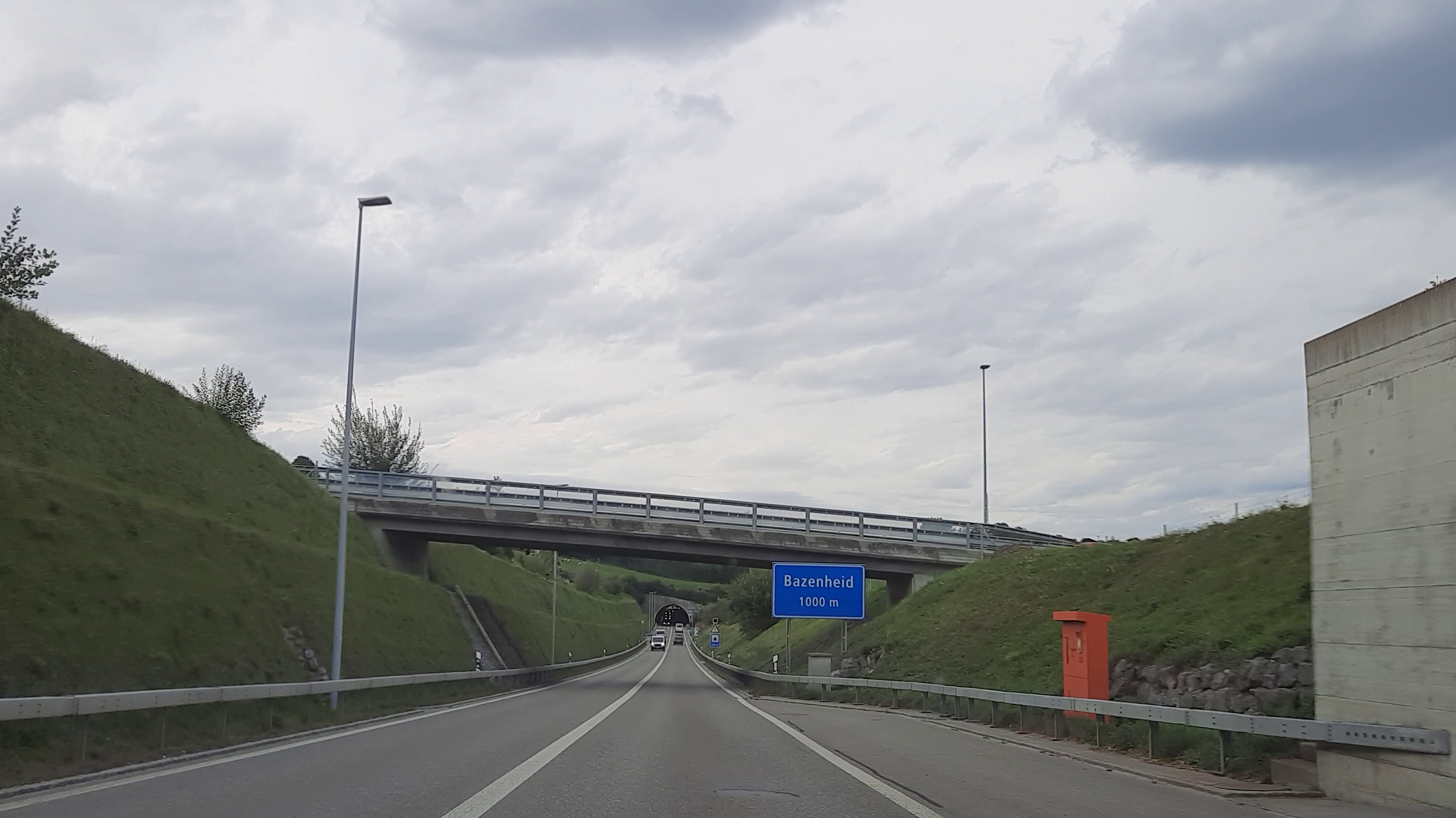 Autostrasse T16 | Abzweiger Bazenheid Zwizach | Ausfahrt Bazenheid Zwizach | Anschluss Bazenheid Zwizach | Anschluss Zwizach | Bazenheid Zwizach Ausfahrt | Abzweiger nach Bazenheid | Abzweiger nach Kirchberg | Umfahrung Bazenheid
